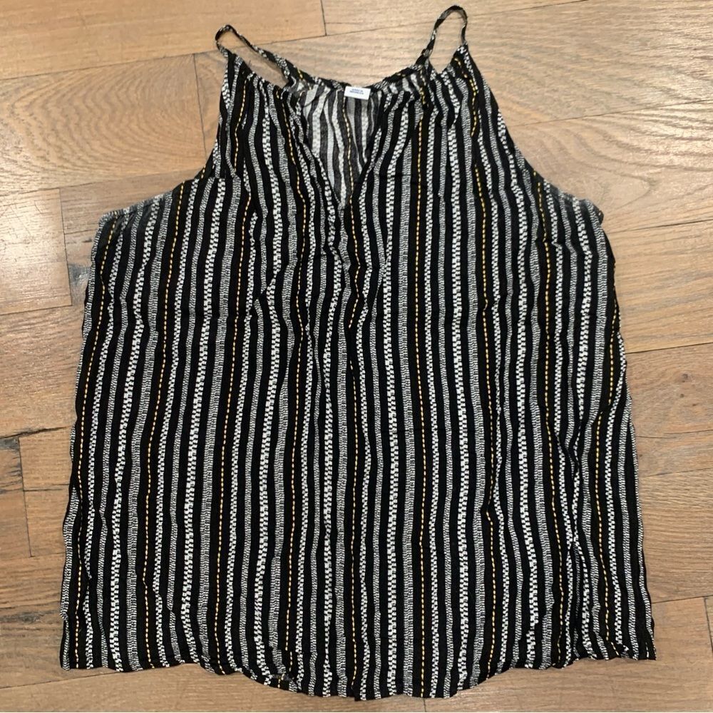Old Navy Black White Sleeveless Summer Tank Style top Size small - Picture 2 of 4